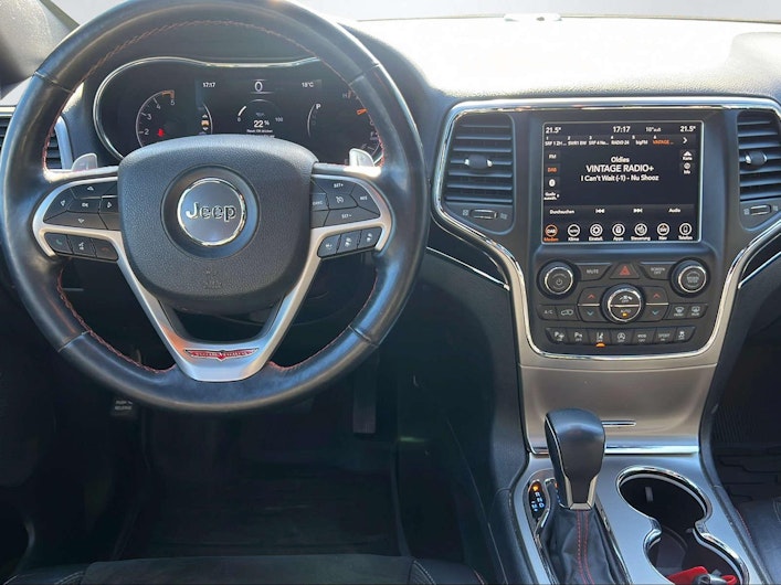 Vehicle image JEEP Grand Cherokee