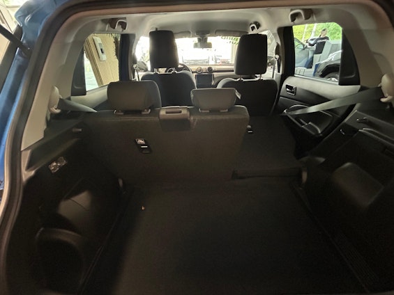 Vehicle image 18