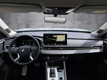 MITSUBISHI OUTLANDER 11
