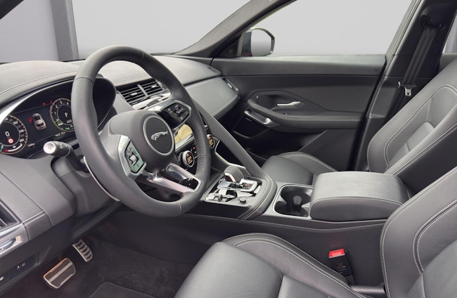 Vehicle image 6 Vehicle image 6