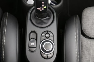 Vehicle image MINI Cabrio F57 1.5i Cooper