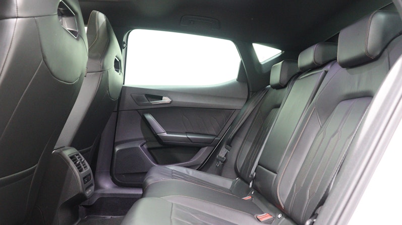 Vehicle image CUPRA LEON