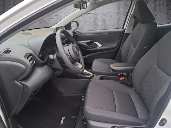 Vehicle image 3 Vehicle image 3