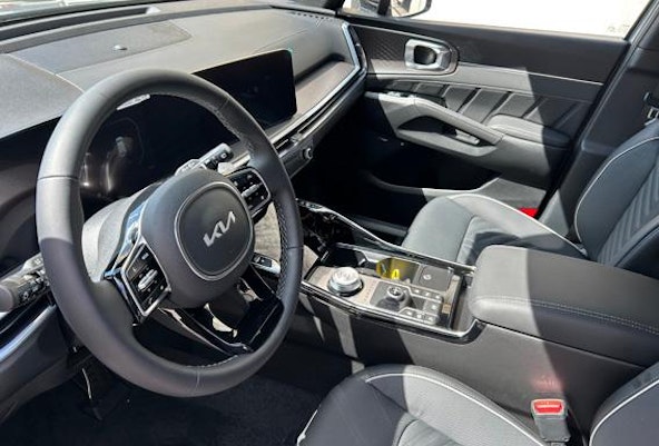 Vehicle image 14 Vehicle image 14