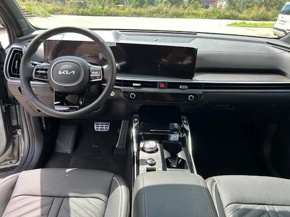 Vehicle image 34 Vehicle image 34