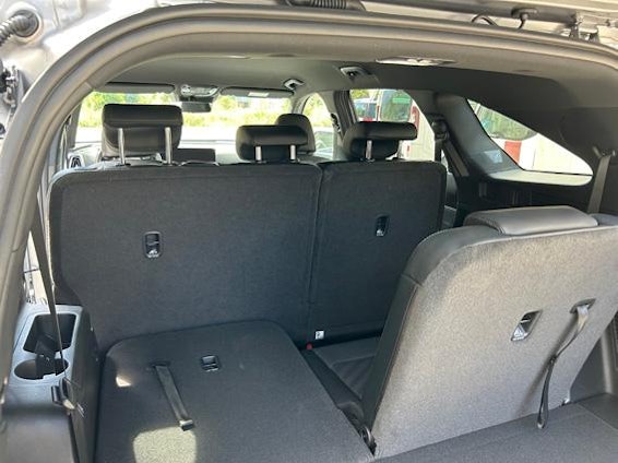 Vehicle image 19 Vehicle image 19