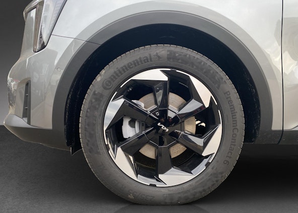 Vehicle image 15 Vehicle image 15