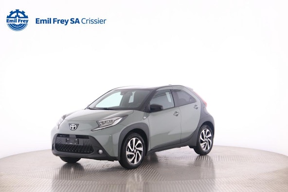 First vehicle image First vehicle image