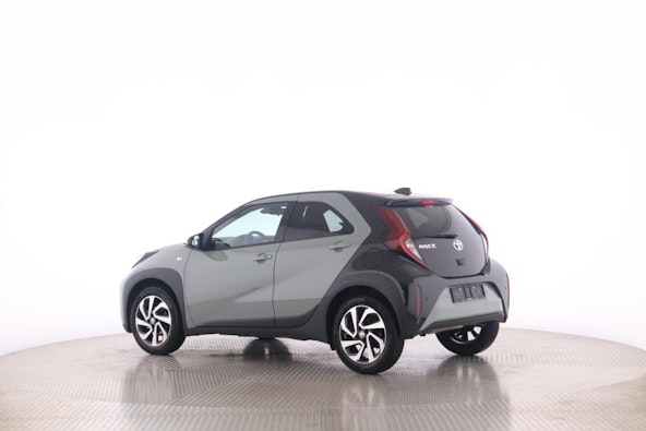 Vehicle image 5 Vehicle image 5