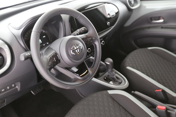 Vehicle image 8 Vehicle image 8