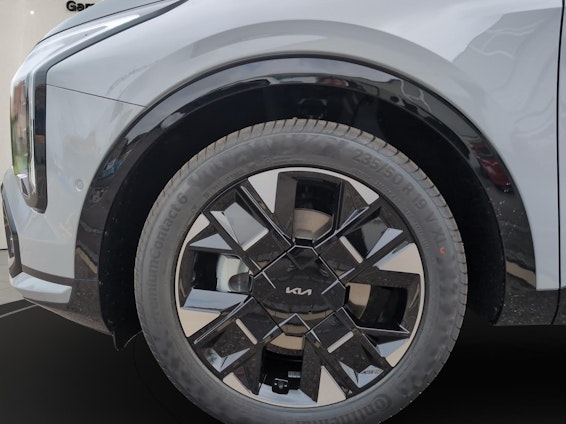 Vehicle image 33 Vehicle image 33