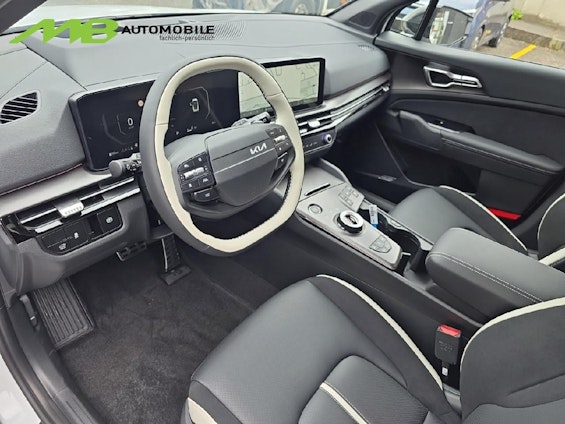 Vehicle image 10 Vehicle image 10