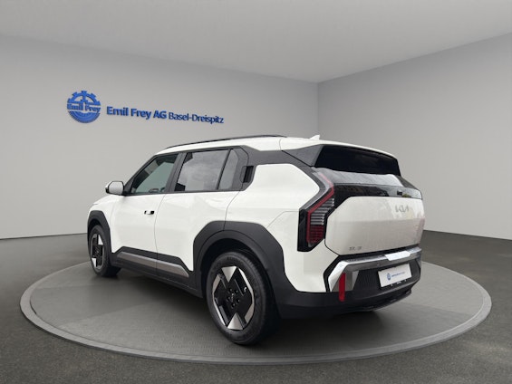 Vehicle image 6 Vehicle image 6