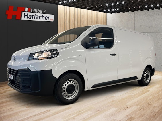 First vehicle image
