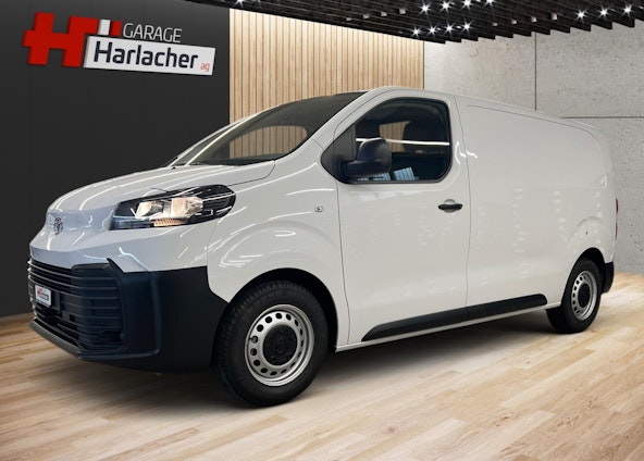 First vehicle image First vehicle image