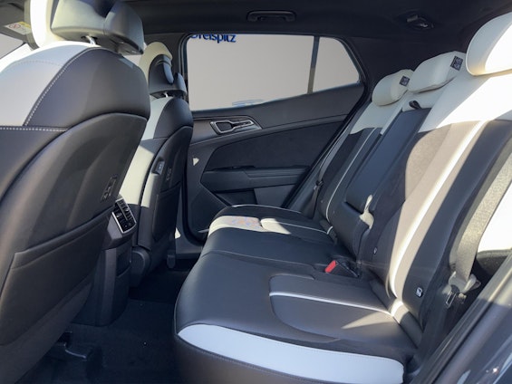 Vehicle image 7 Vehicle image 7