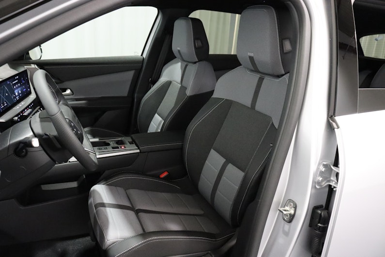 Vehicle image OPEL GRANDLAND