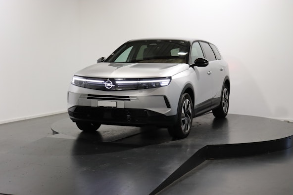 First vehicle image
