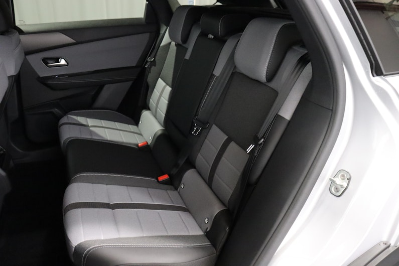 Vehicle image OPEL GRANDLAND