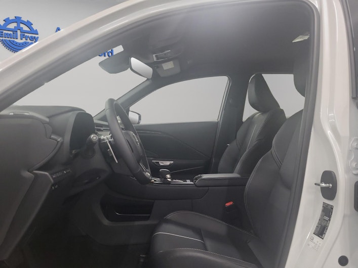 Vehicle image LEXUS LBX