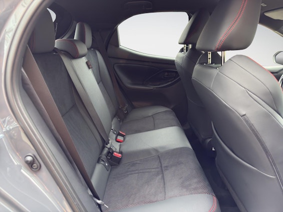 Vehicle image 16 Vehicle image 16