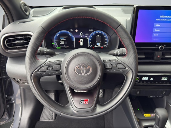 Vehicle image 9 Vehicle image 9