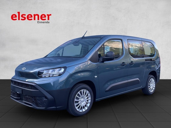 First vehicle image