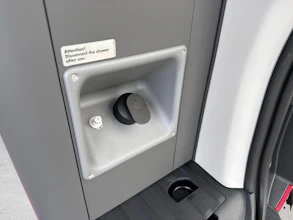 https://vehicle.imgix.net/3977033/16f727c5-1fa9-4b8e-b743-eb4b658b5375.jpg