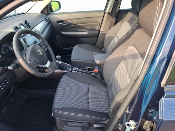 Vehicle image 8 Vehicle image 8