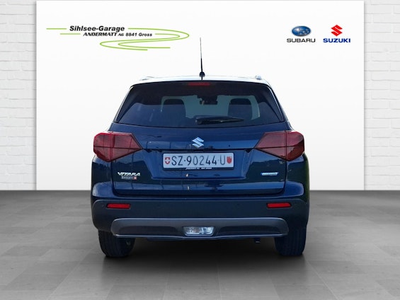 Vehicle image 4 Vehicle image 4