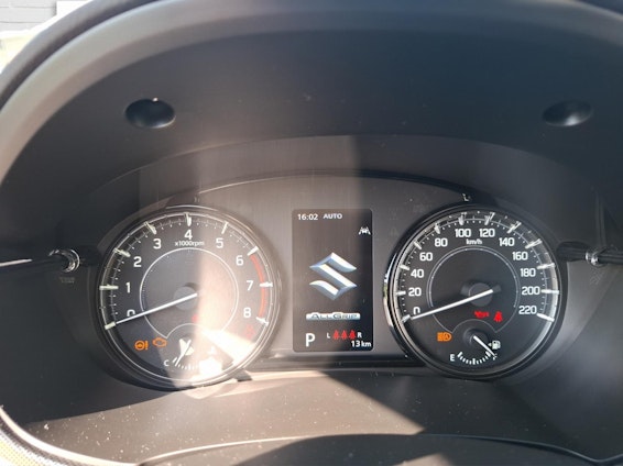 Vehicle image 9 Vehicle image 9