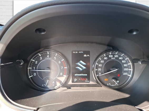 Vehicle image 9 Vehicle image 9