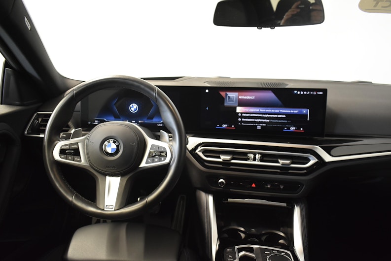 Vehicle image BMW 2 SERIES