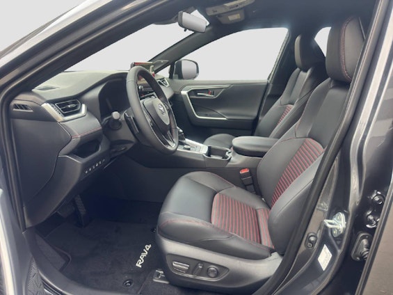 Vehicle image 8