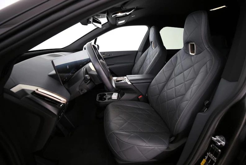 immagine del veicolo BMW iX
