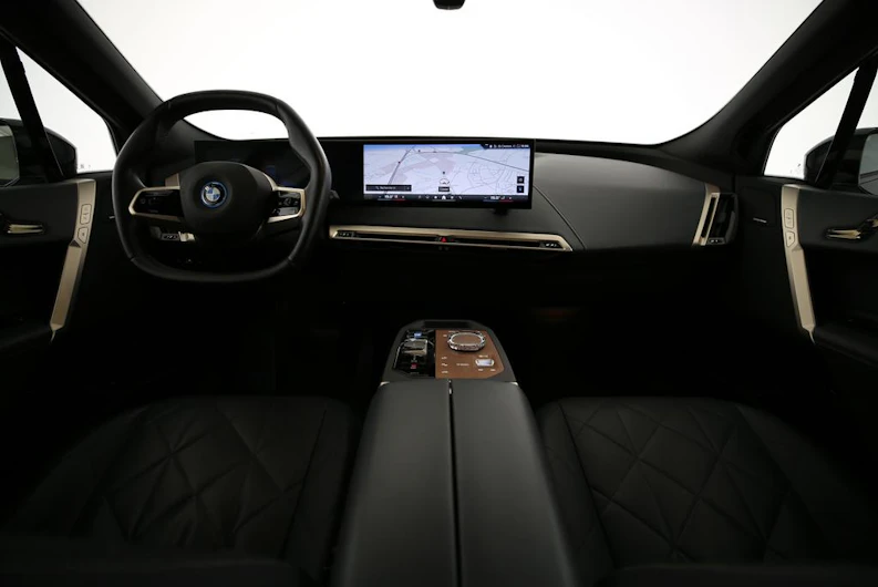 immagine del veicolo BMW iX
