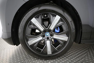 https://vehicle.imgix.net/3977282/7c703e28-ec67-4bec-8aba-74db419233e5.jpg