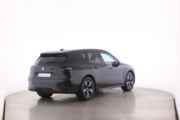BMW iX M60