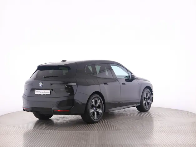BMW iX M60