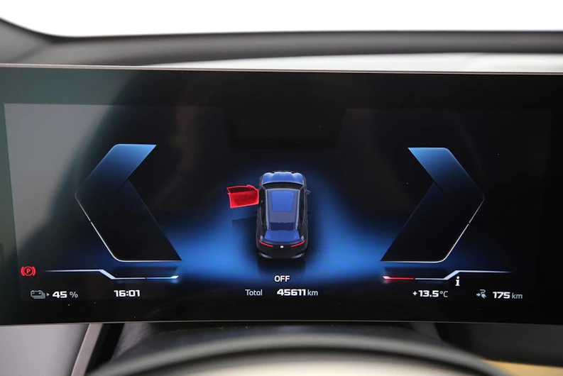 immagine del veicolo BMW iX