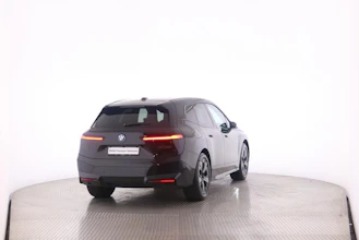 https://vehicle.imgix.net/3977282/ddec9c8c-dd6d-4b71-a893-4f9a3eab1b39.jpg
