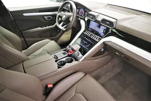 Lamborghini Urus E-Gear