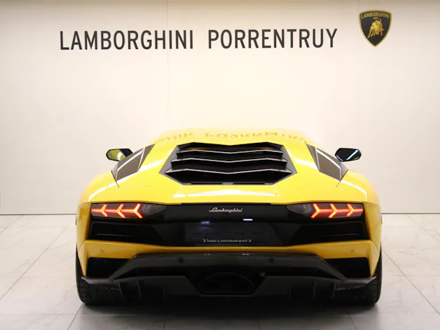 Lamborghini Aventador S LP740-4 Coupé E-Gear