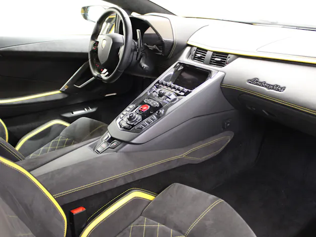 Lamborghini Aventador S LP740-4 Coupé E-Gear
