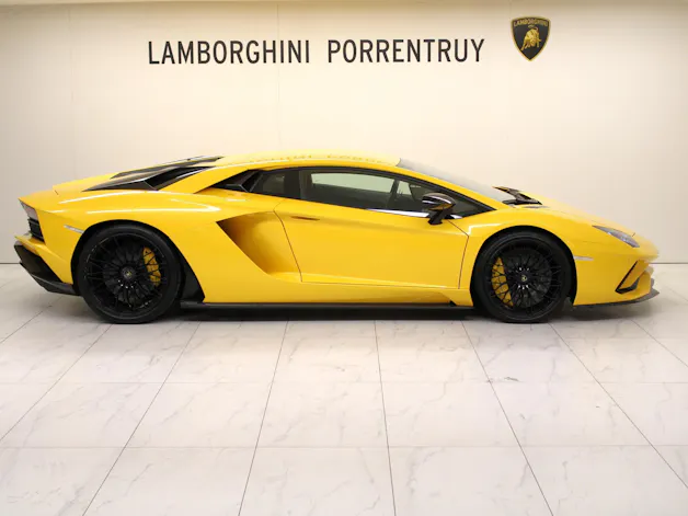 Lamborghini Aventador S LP740-4 Coupé E-Gear