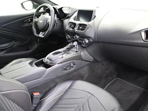 Aston Martin V12 Vantage