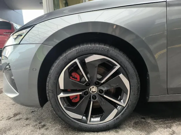 Škoda Octavia Combi 2.0 TSI DSG RS