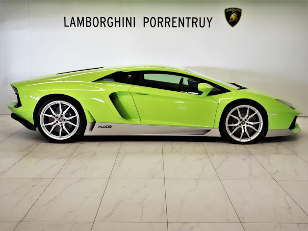 Lamborghini Aventador LP700-4 Miura Edition
