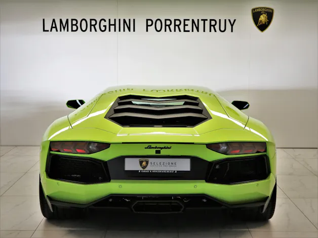 Lamborghini Aventador LP700-4 Miura Edition