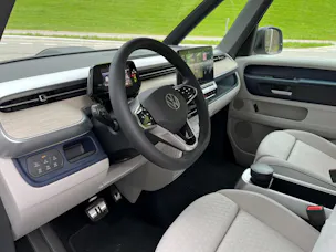 VW ID.Buzz Pro